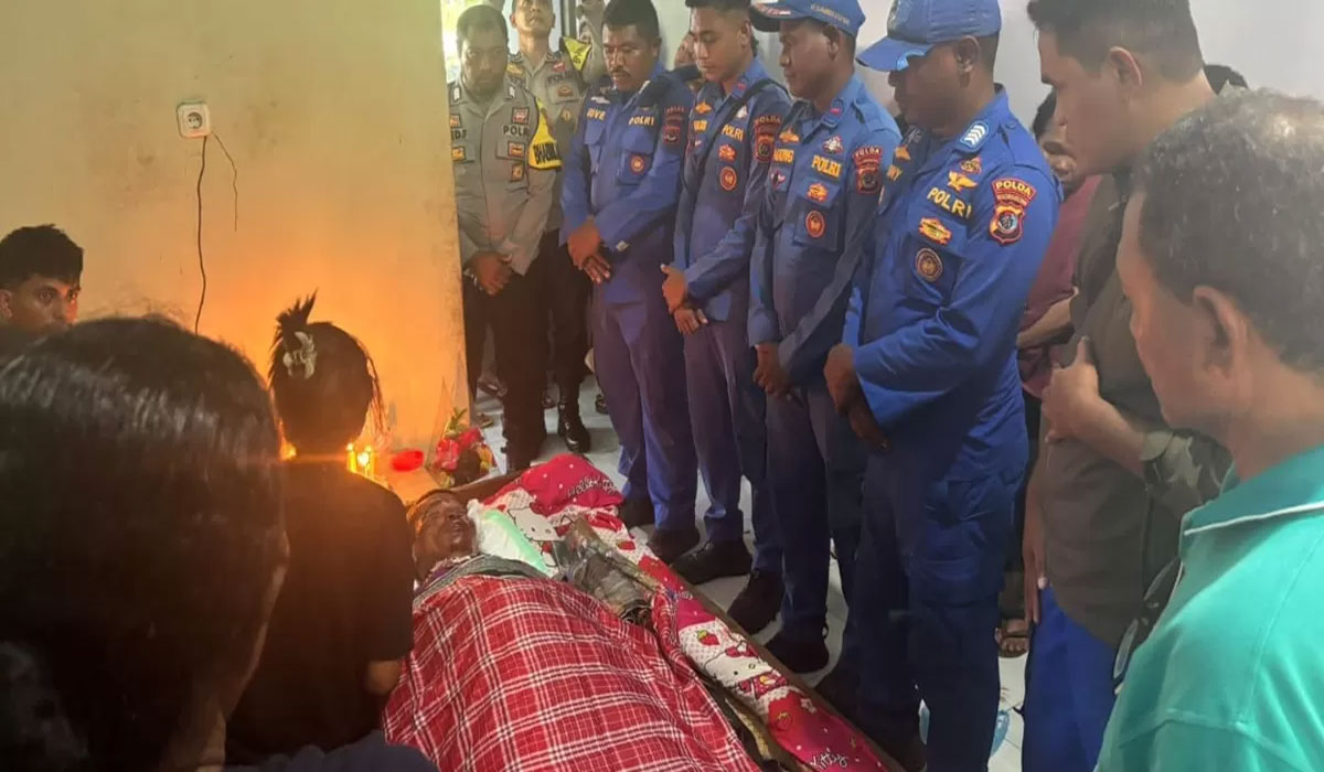 Flores Timur Heboh! Korban Memancing Ditemukan Mengambang, Proses Evakuasi Jadi Sorotan